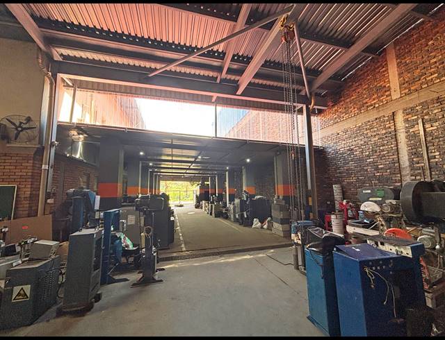 2,875M² BUILDING FOR SALE IN JAN NIEMAND PARK